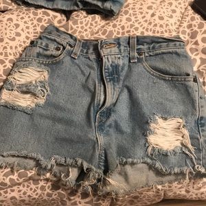 Levi shorts!!